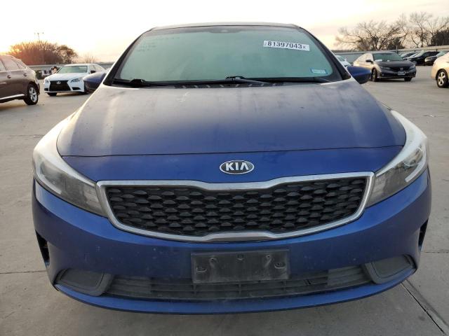 3KPFL4A77HE151151 - 2017 KIA FORTE LX BLUE photo 5