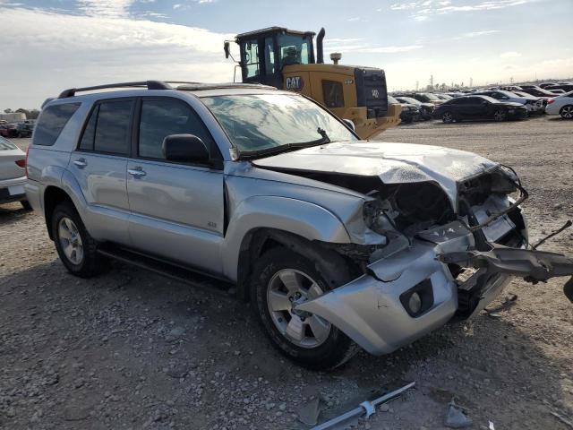 JTEZU14R48K003246 - 2008 TOYOTA 4RUNNER SR5 SILVER photo 4