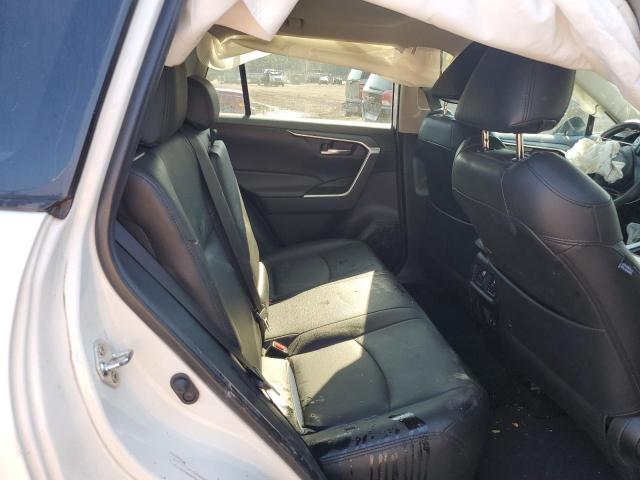 2T3W1RFV3LC047118 - 2020 TOYOTA RAV4 XLE WHITE photo 11