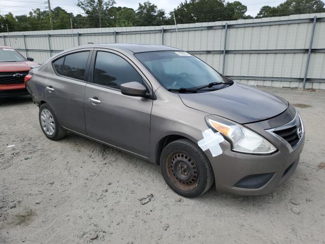 3N1CN7AP3GL821578 - 2016 NISSAN VERSA S Brun photo 4