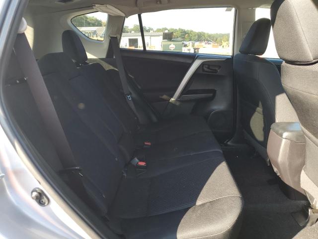 2T3BFREV7HW665291 - 2017 TOYOTA RAV4 LE Argent photo 11
