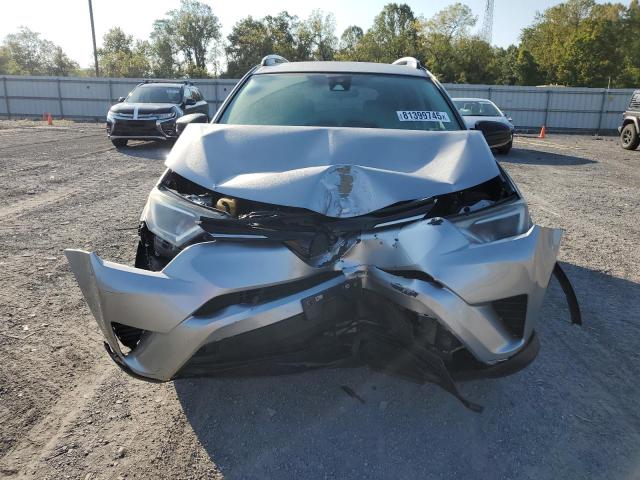 2T3BFREV7HW665291 - 2017 TOYOTA RAV4 LE Argent photo 5
