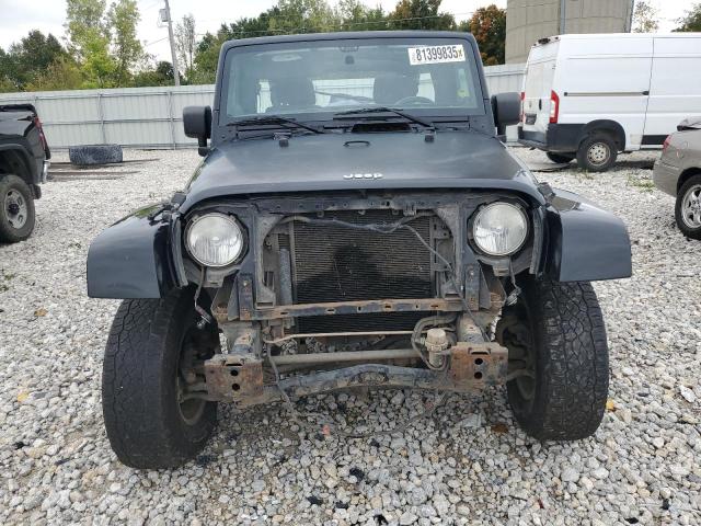 1C4BJWEGXCL277918 - 2012 JEEP WRANGLER U SAHARA 黑色 照片 5
