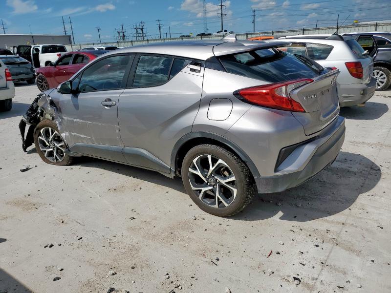NMTKHMBX2JR003496 - 2018 TOYOTA C-HR XLE Plata foto 2