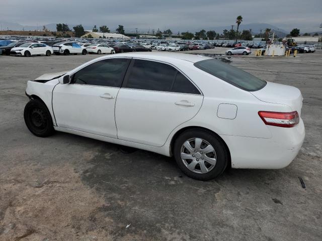 4T1BF3EKXBU674540 - 2011 TOYOTA CAMRY BASE WHITE photo 2