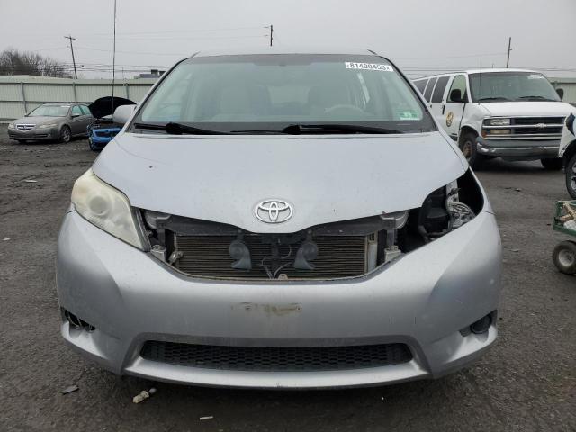 5TDKK3DC5CS218249 - 2012 TOYOTA SIENNA LE SILVER photo 5