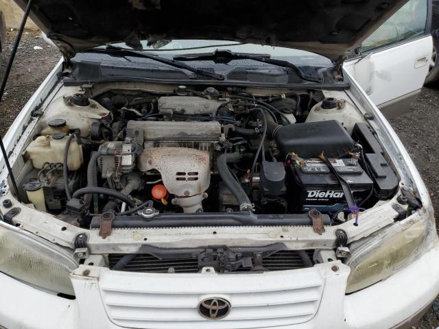 4T1BG22K8WU841303 - 1998 TOYOTA CAMRY CE WHITE photo 11