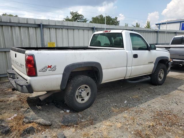 1GCHK24U07E125969 - 2007 CHEVROLET SILVERADO K2500 HEAVY DUTY WHITE photo 3