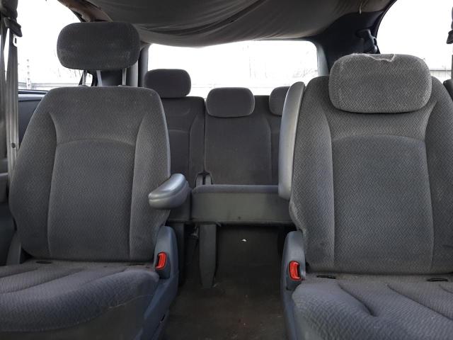 2C4GP54L65R497581 - 2005 CHRYSLER TOWN & COU TOURING BLACK photo 10