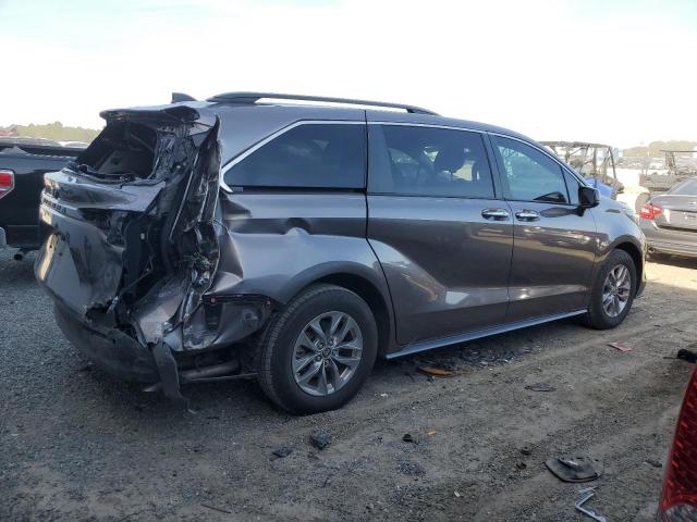 5TDYRKECXNS106046 - 2022 TOYOTA SIENNA XLE GRAY photo 3