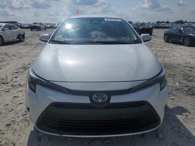 JTDBCMFE6R3056742 - 2024 TOYOTA COROLLA LE თეთრი ფოტო 5