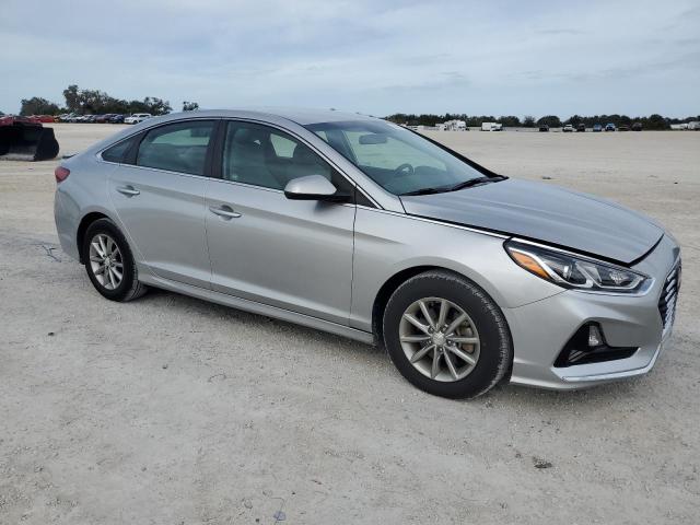 5NPE24AF3KH770628 - 2019 HYUNDAI SONATA SE SILVER photo 4