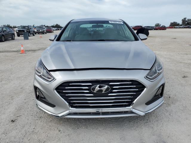 5NPE24AF3KH770628 - 2019 HYUNDAI SONATA SE SILVER photo 5