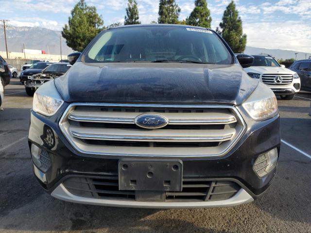 1FMCU0GD3KUB10896 - 2019 FORD ESCAPE SE შავი ფოტო 5