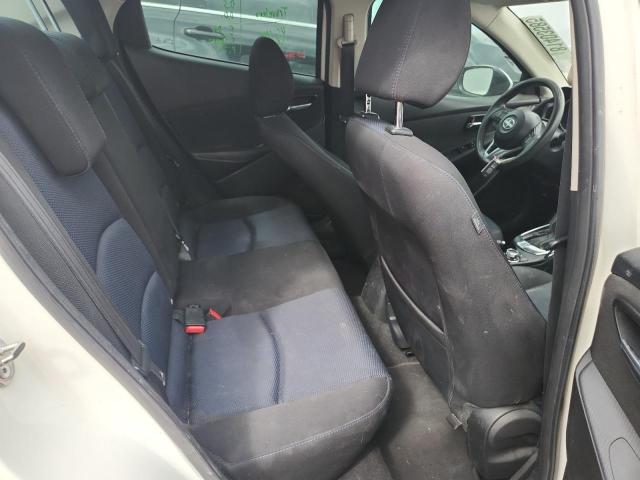 3MYDLBZV6GY131583 - 2016 TOYOTA SCION IA WHITE photo 10