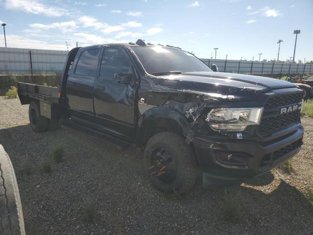3C7WRTCL7PG627990 - 2023 RAM 3500 Սև լուսանկար 4