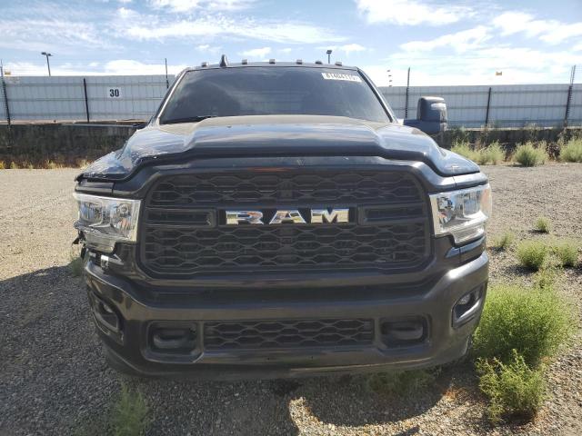 3C7WRTCL7PG627990 - 2023 RAM 3500 Սև լուսանկար 5
