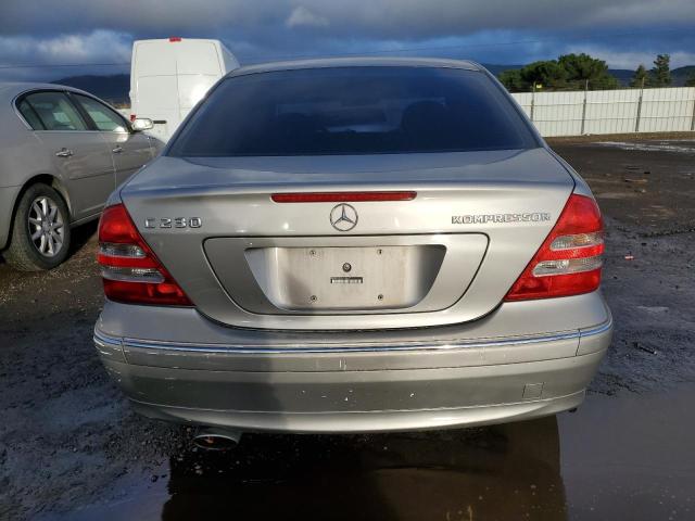 WDBRF40J74F554577 - 2004 MERCEDES-BENZ C 230K SPORT SEDAN SILVER photo 6