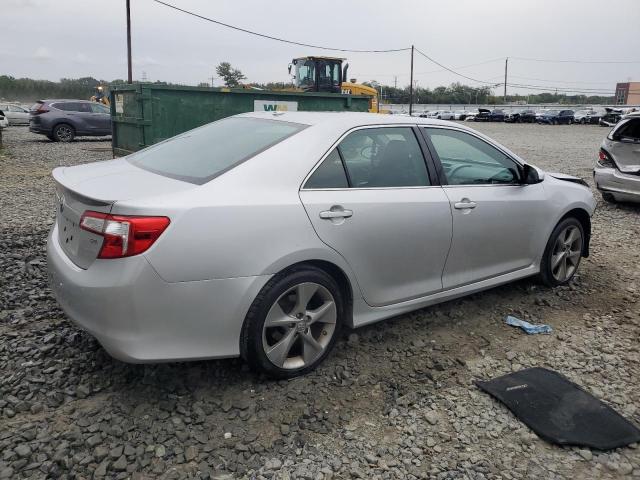 4T1BK1FK3CU502530 - 2012 TOYOTA CAMRY SE Серебристый фото 3