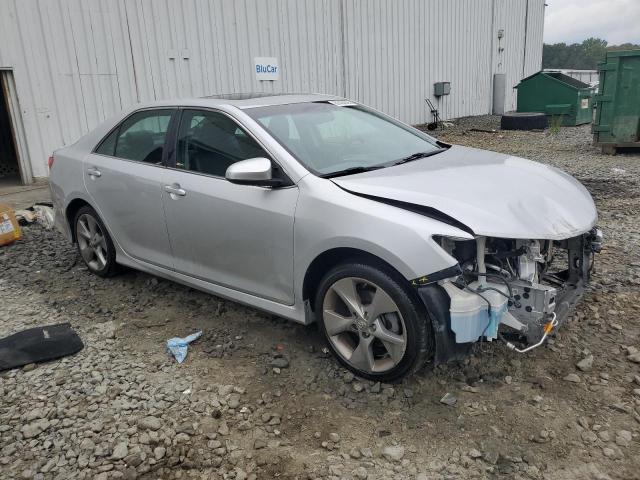4T1BK1FK3CU502530 - 2012 TOYOTA CAMRY SE Серебристый фото 4