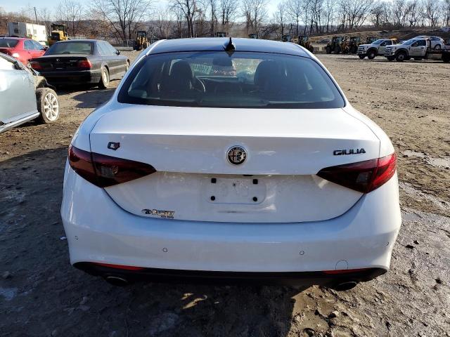 ZARFAEDN2J7597628 - 2018 ALFA ROMEO GIULIA Q4 WHITE photo 6