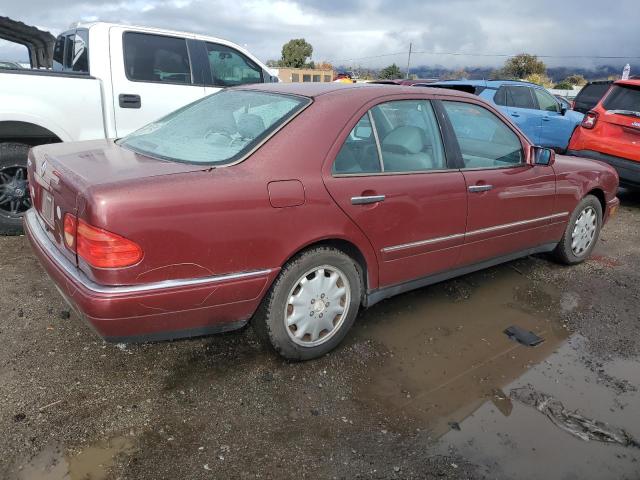 WDBJF65HXXA845073 - 1999 MERCEDES-BENZ E 320 RED photo 3