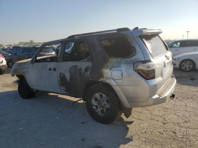 JTEMU5JR3M5906079 - 2021 TOYOTA 4RUNNER SR5/SR5 PREMIUM WHITE photo 2