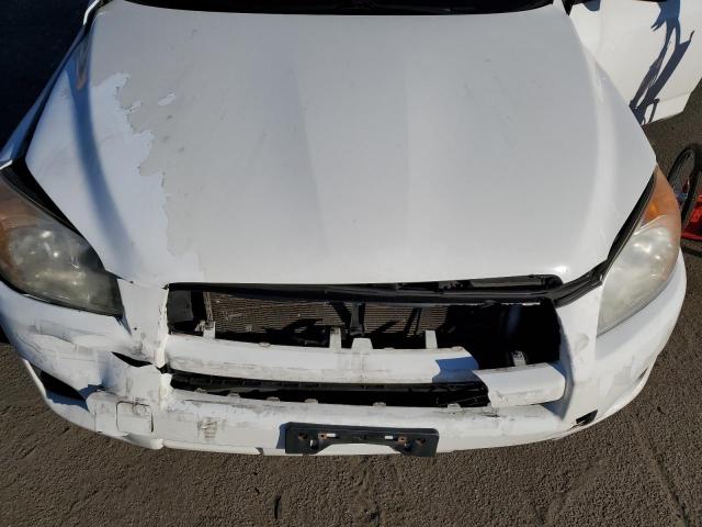 2T3BF4DVXCW225286 - 2012 TOYOTA RAV4 WHITE photo 12