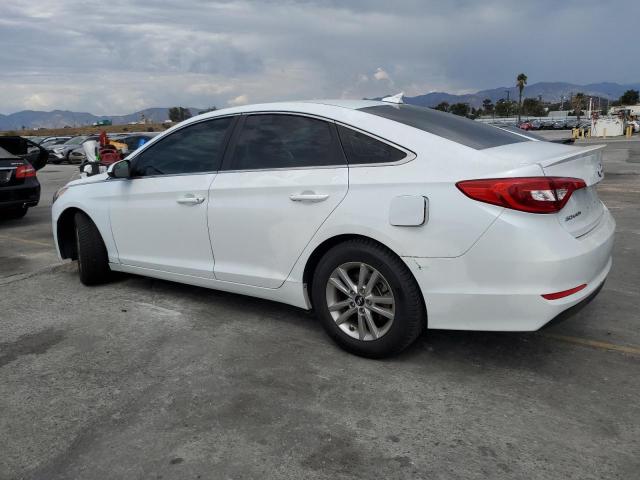 5NPE24AF3HH507080 - 2017 HYUNDAI SONATA SE WHITE photo 2