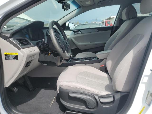 5NPE24AF3HH507080 - 2017 HYUNDAI SONATA SE WHITE photo 7