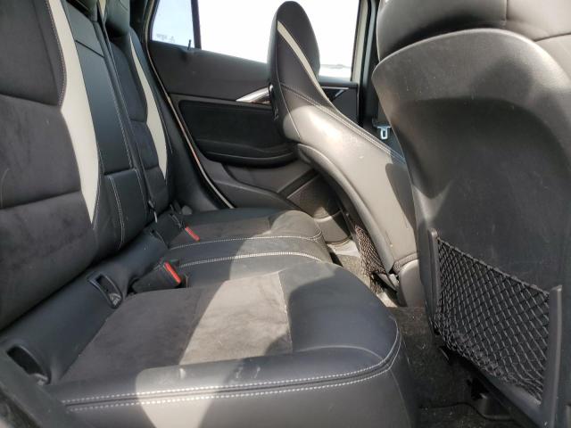 SJKCH5CP7HA016615 - 2017 INFINITI QX30 BASE Blanc photo 10