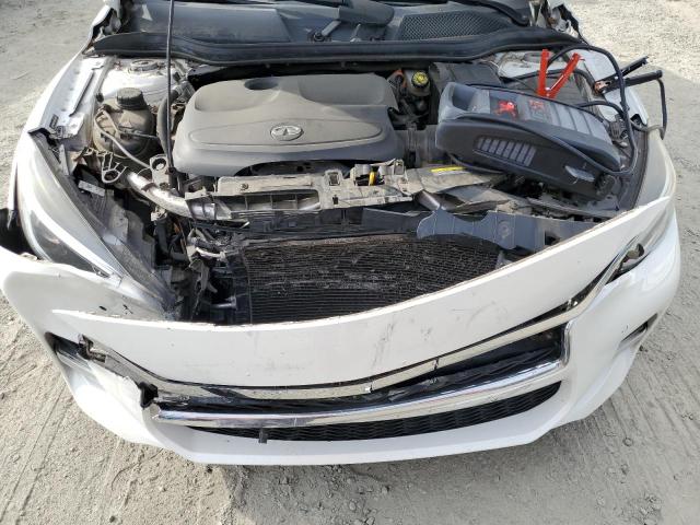 SJKCH5CP7HA016615 - 2017 INFINITI QX30 BASE Blanc photo 11