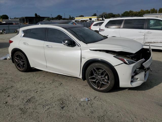 SJKCH5CP7HA016615 - 2017 INFINITI QX30 BASE Blanc photo 4