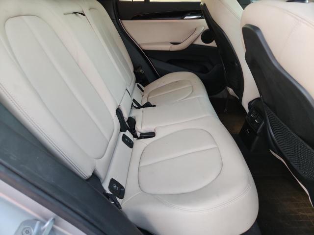 WBXHU7C39J3H43929 - 2018 BMW X1 SDRIVE28I SILVER photo 10