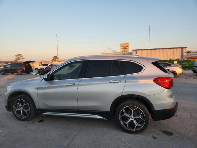 WBXHU7C39J3H43929 - 2018 BMW X1 SDRIVE28I SILVER photo 2