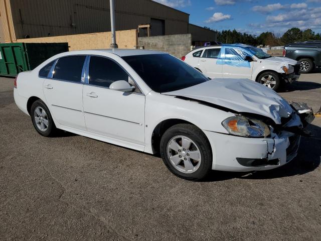 2G1WB5EK4A1127926 - 2010 CHEVROLET IMPALA LT WHITE photo 4