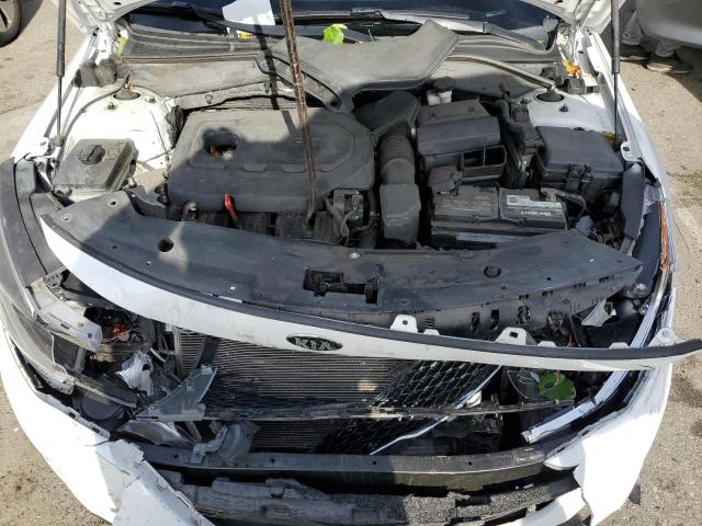 5XXGT4L34JG254779 - 2018 KIA OPTIMA LX WHITE photo 11