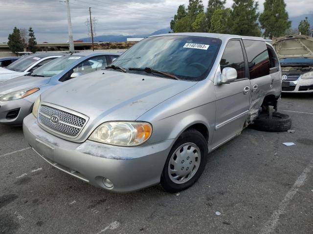 KNDUP131056667890 - 2005 KIA SEDONA EX SILVER photo 1