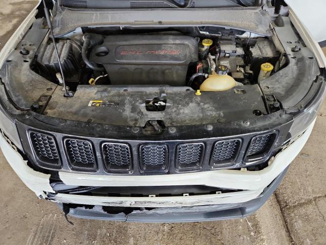 3C4NJCBB9JT408195 - 2018 JEEP COMPASS LATITUDE Weiß Foto 12