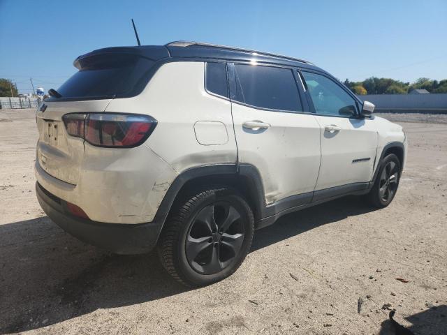 3C4NJCBB9JT408195 - 2018 JEEP COMPASS LATITUDE Weiß Foto 3