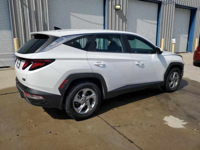 5NMJA3AE3NH007013 - 2022 HYUNDAI TUCSON SE Weiß Foto 3