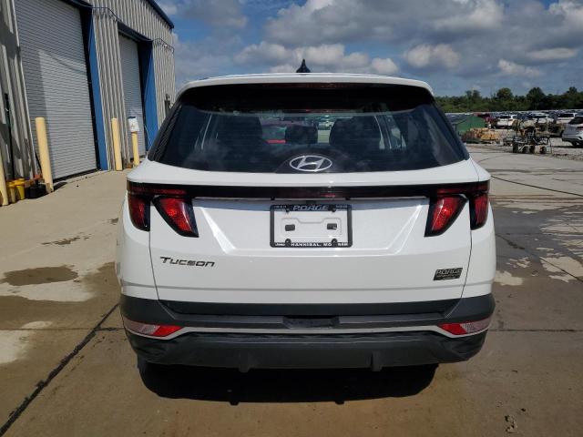 5NMJA3AE3NH007013 - 2022 HYUNDAI TUCSON SE Weiß Foto 6