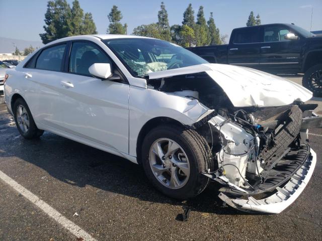 5NPLL4AG7MH036929 - 2021 HYUNDAI ELANTRA SE WHITE photo 4