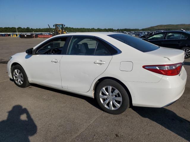 4T4BF1FK6GR548546 - 2016 TOYOTA CAMRY LE WHITE photo 2