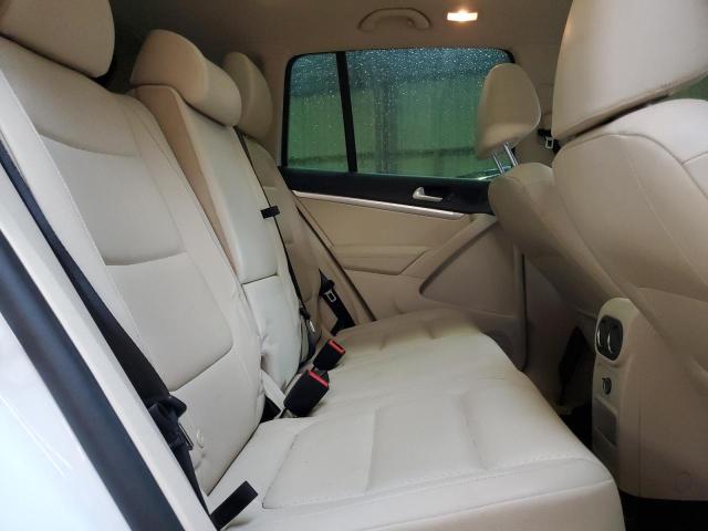 WVGJV7AX0FW563318 - 2015 VOLKSWAGEN TIGUAN S WHITE photo 11