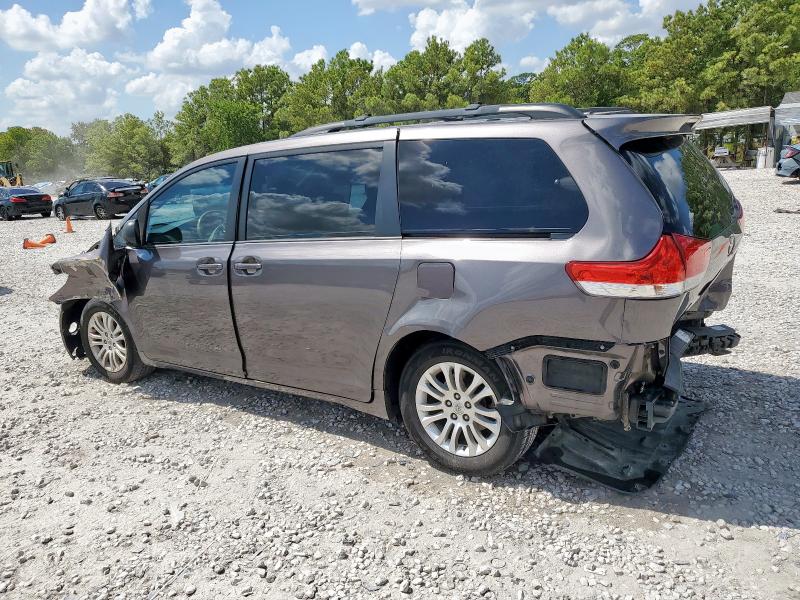 5TDYK3DCXDS383810 - 2013 TOYOTA SIENNA XLE Մոխրագույն լուսանկար 2