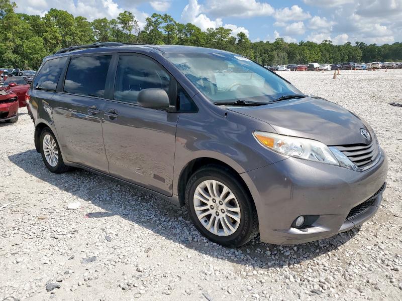 5TDYK3DCXDS383810 - 2013 TOYOTA SIENNA XLE Մոխրագույն լուսանկար 4