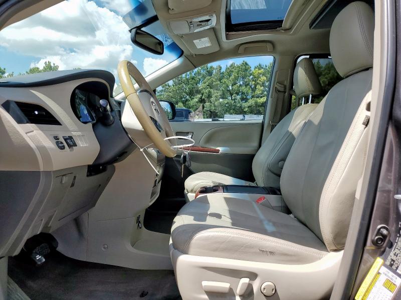 5TDYK3DCXDS383810 - 2013 TOYOTA SIENNA XLE Մոխրագույն լուսանկար 7