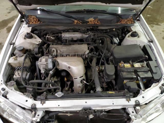 4T1BG22K41U834650 - 2001 TOYOTA CAMRY CE WHITE photo 11