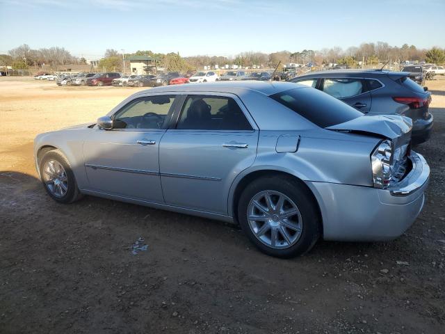 2C3KA63H68H139295 - 2008 CHRYSLER 300C SILVER photo 2